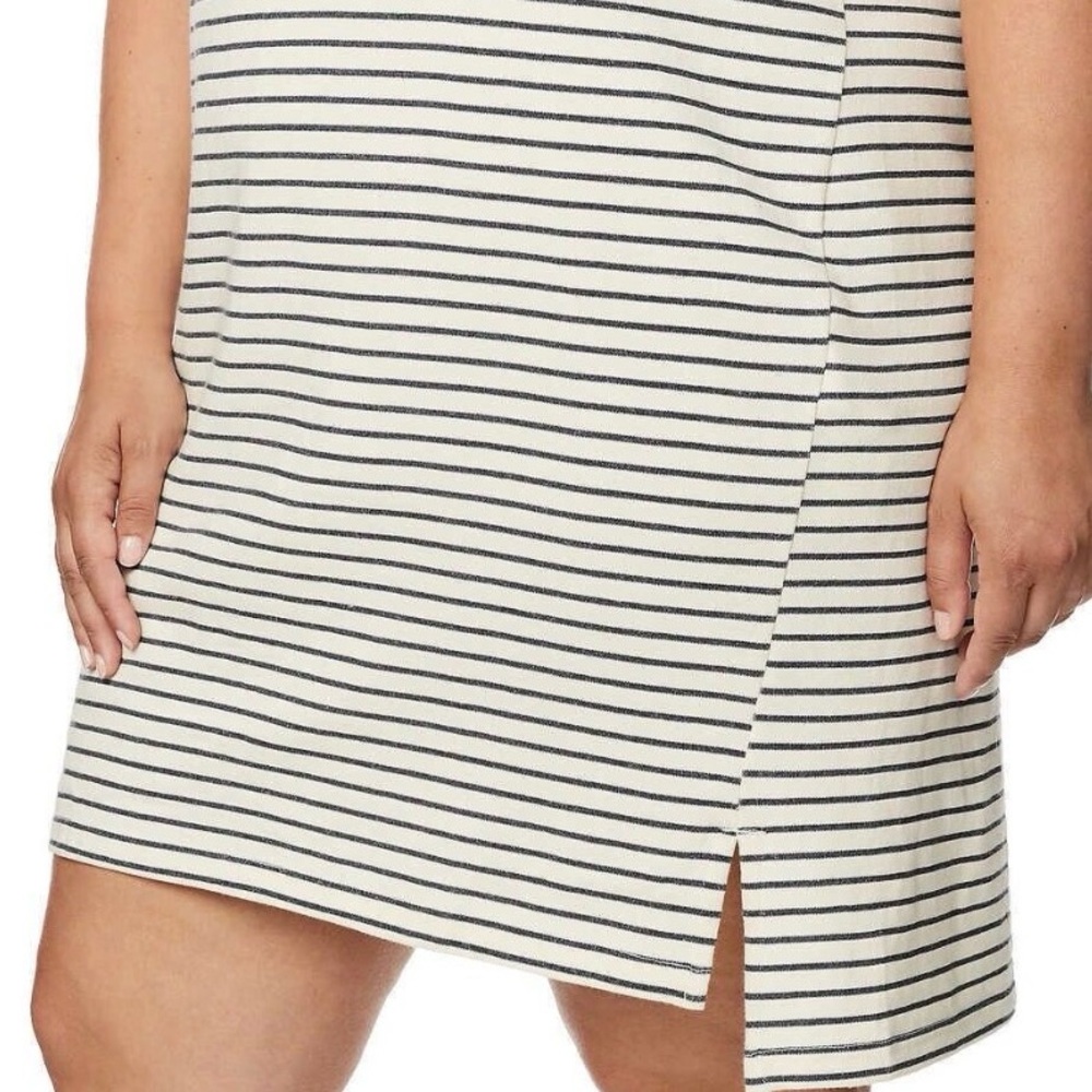 4 for $20 item Buffalo David Bitton Cream and Black Striped Short Sleeve Dress